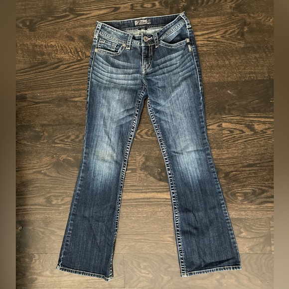 Silver Suki Women’s Dark Wash Mid-Rise Bootcut Jeans Sz 28/32 - Picture 2 of 9